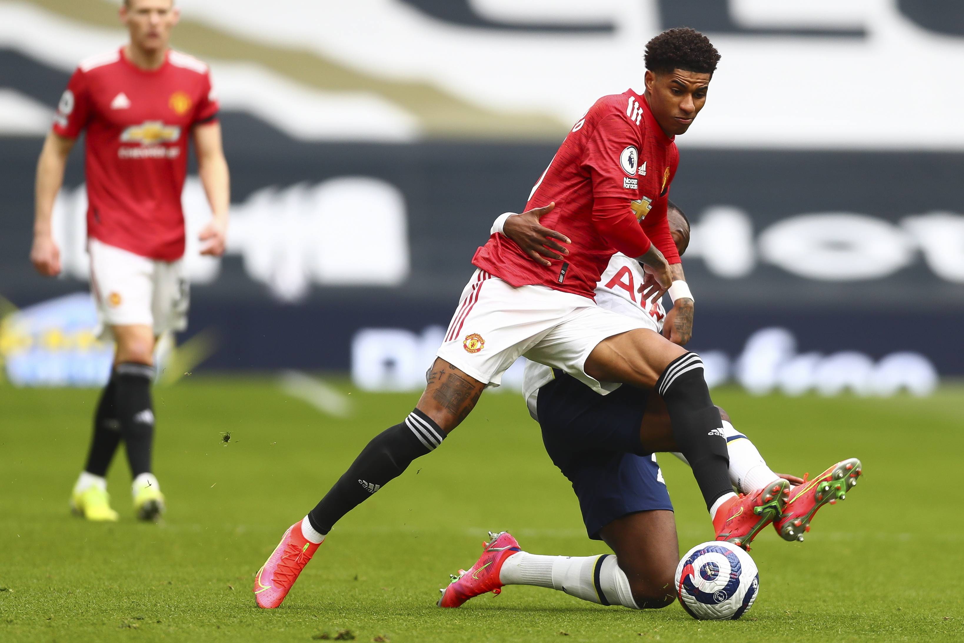 带和传球撕 带和传球撕