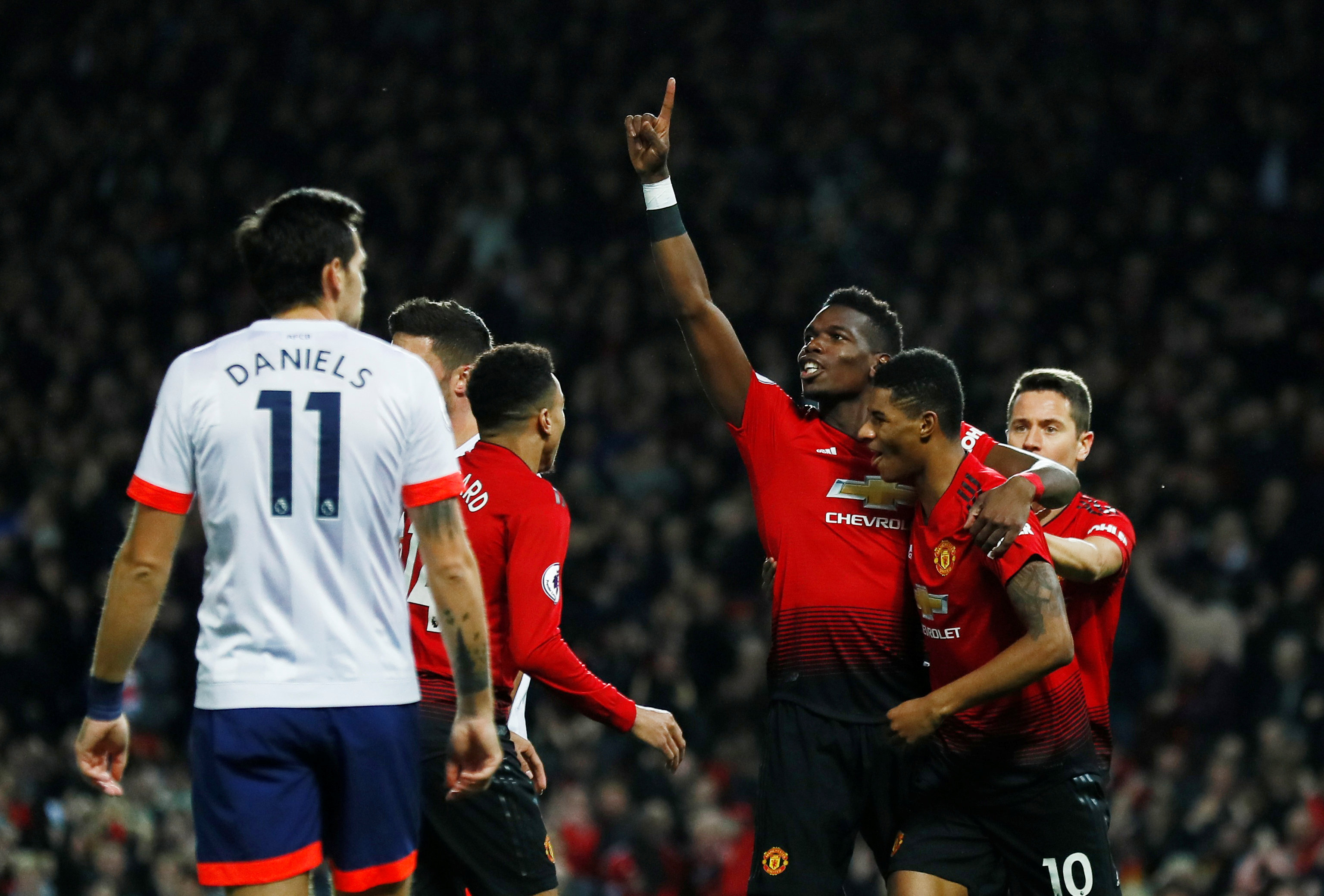 与此有异曲 与此有异曲