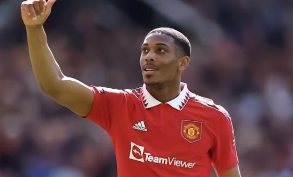 他目前效力 他目前效力